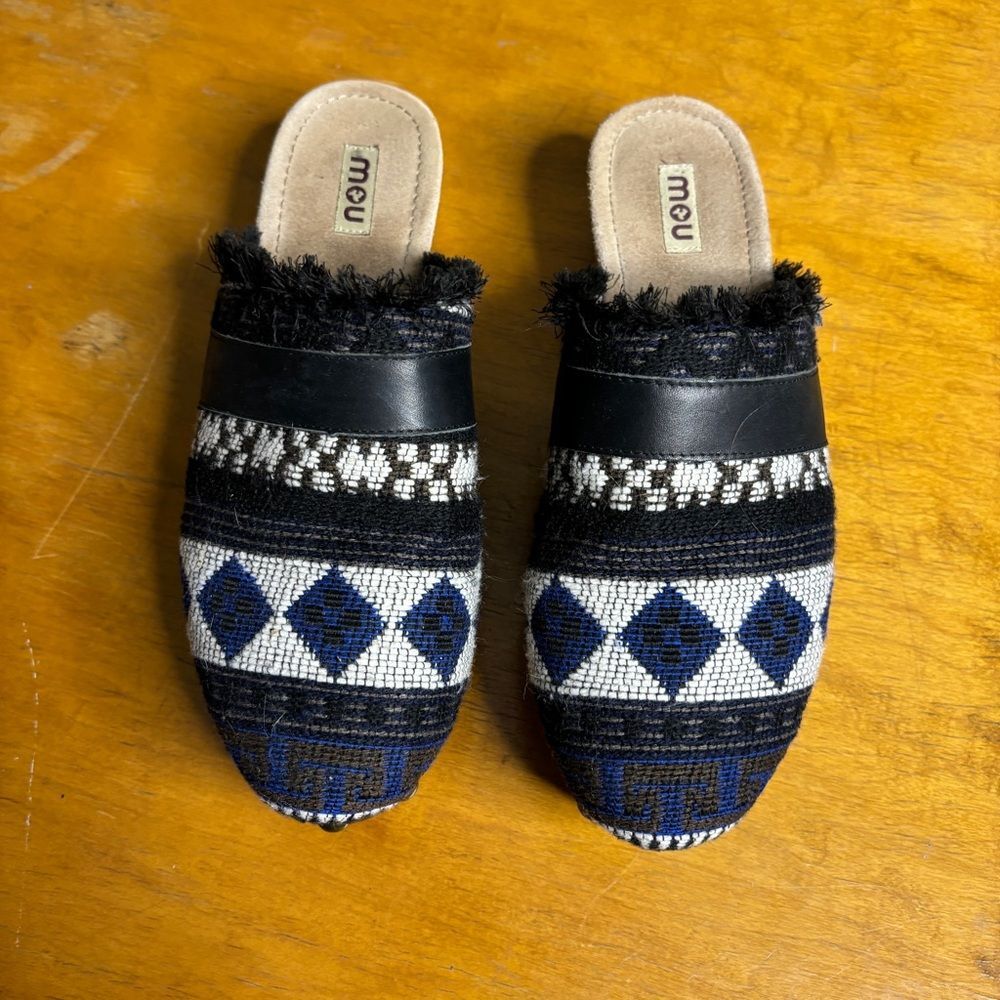 MOU Suede Leather Material Metal Studs Slides size 10 / 41